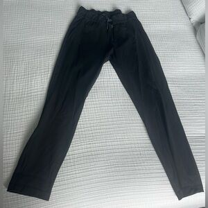 Lulu lemon joggers size 4